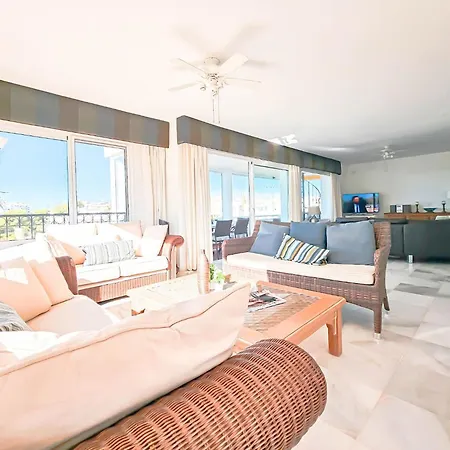 Two Bedroom Penthouse In Miraflores With Sea Views *